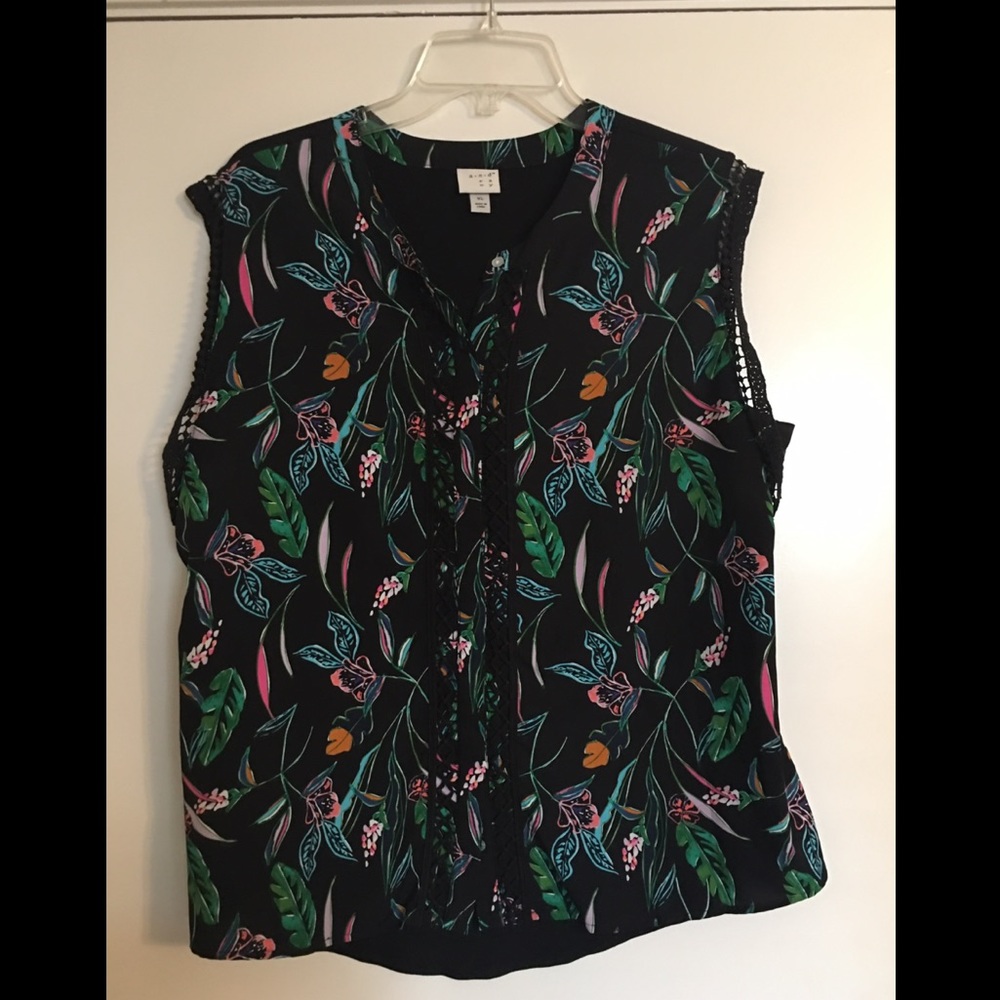 Black and floral top